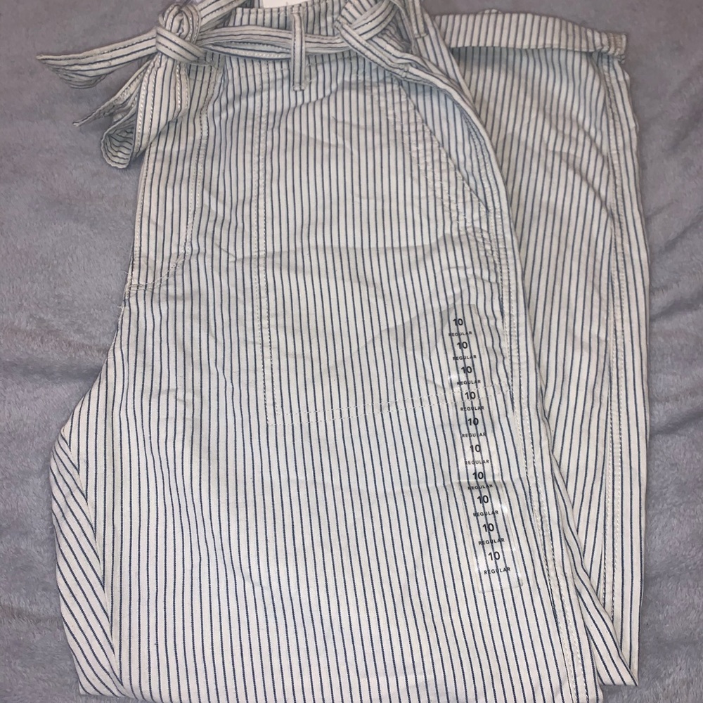 BRAND NEW American Eagle Striped Pants